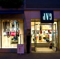 GAP: upside down store